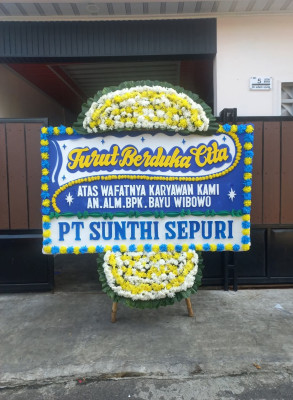 Papan Bunga Duka di Rungan Barat