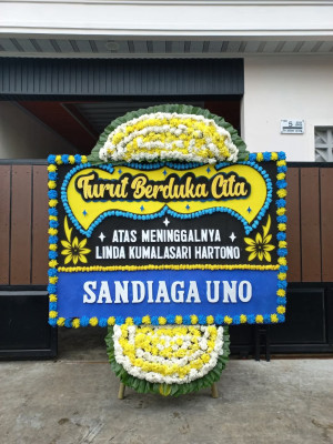 Papan Bunga Duka di Rungan Barat